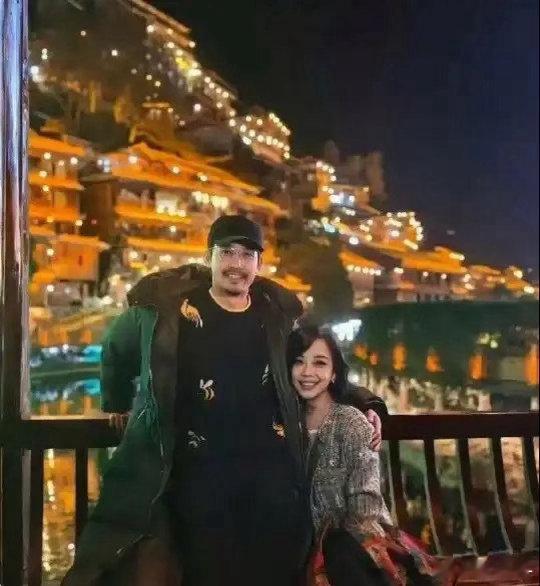 这俩演员竟然夫妻！我追了十多年的剧，居然没看出他们是夫妻！