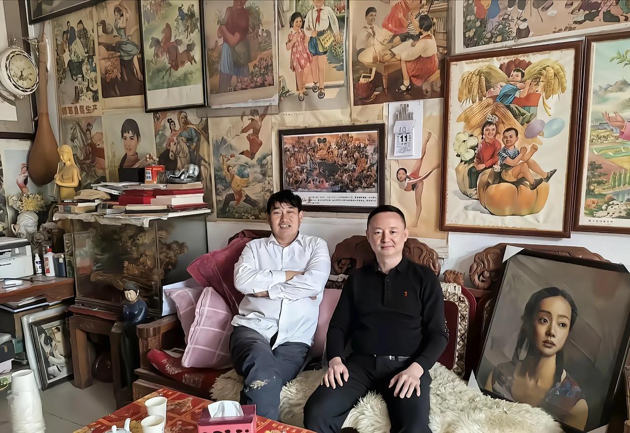 大衣哥有个特长，那就是唱歌好听，大衣哥有个特点，那就是家里乱去过大衣哥家的人，