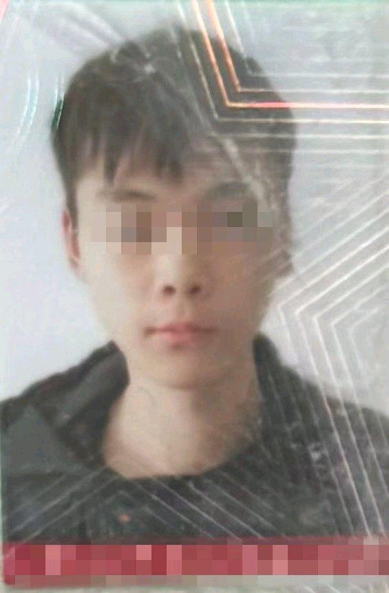 安徽芜湖25岁工人坠楼身亡，家属称“请假照顾母亲，领导不批准”，公司：没有不批这