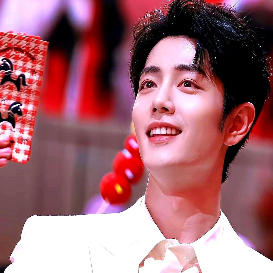 头一次见有演员请客，连群演都算上。这不是段子，是《小城良方》剧组群演的真实爆