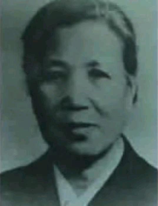 1929年，地下党傅玉真得知新婚丈夫叛变，她痛苦不已，过了几日，还是决定除掉他。