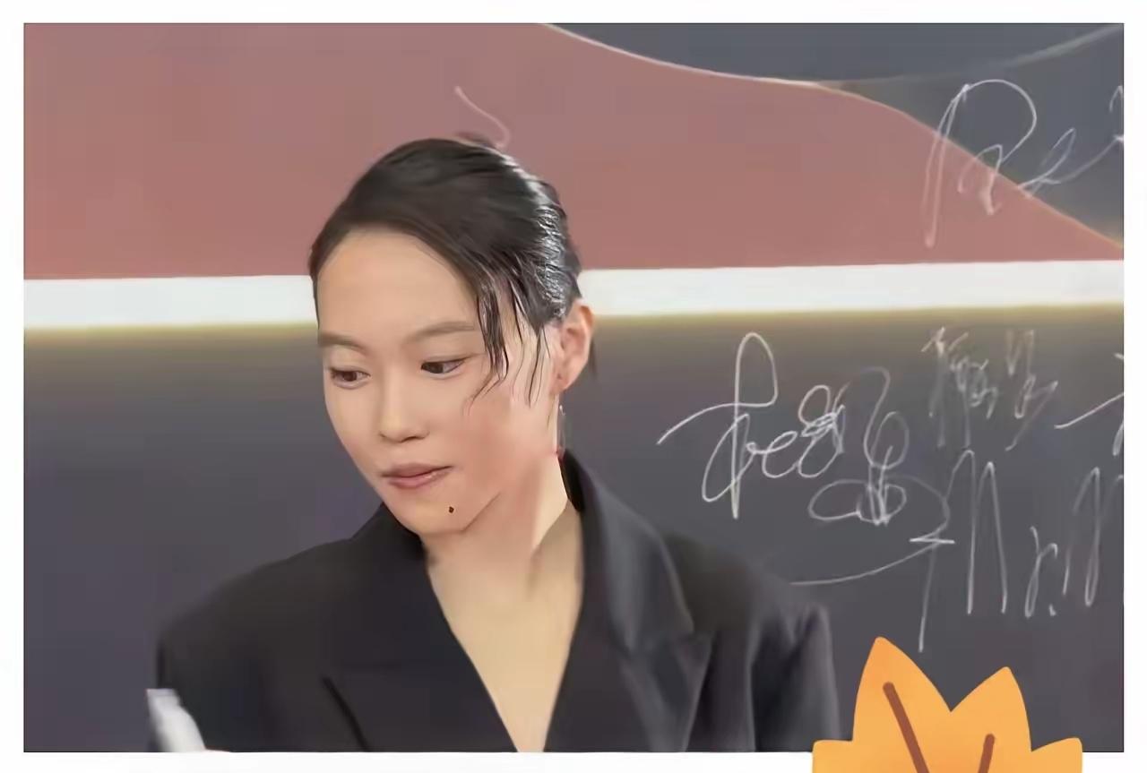 谁也没想到!王菲没料到,李嫣没料到,李亚鹏更惊喜坏了~李嫣来直播间支持爸爸卖茶