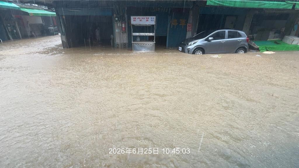 赖当蒋面称“内湖淹水罕见”媒体人火了：忘记自己当过台南市长？赖清德今（2）日