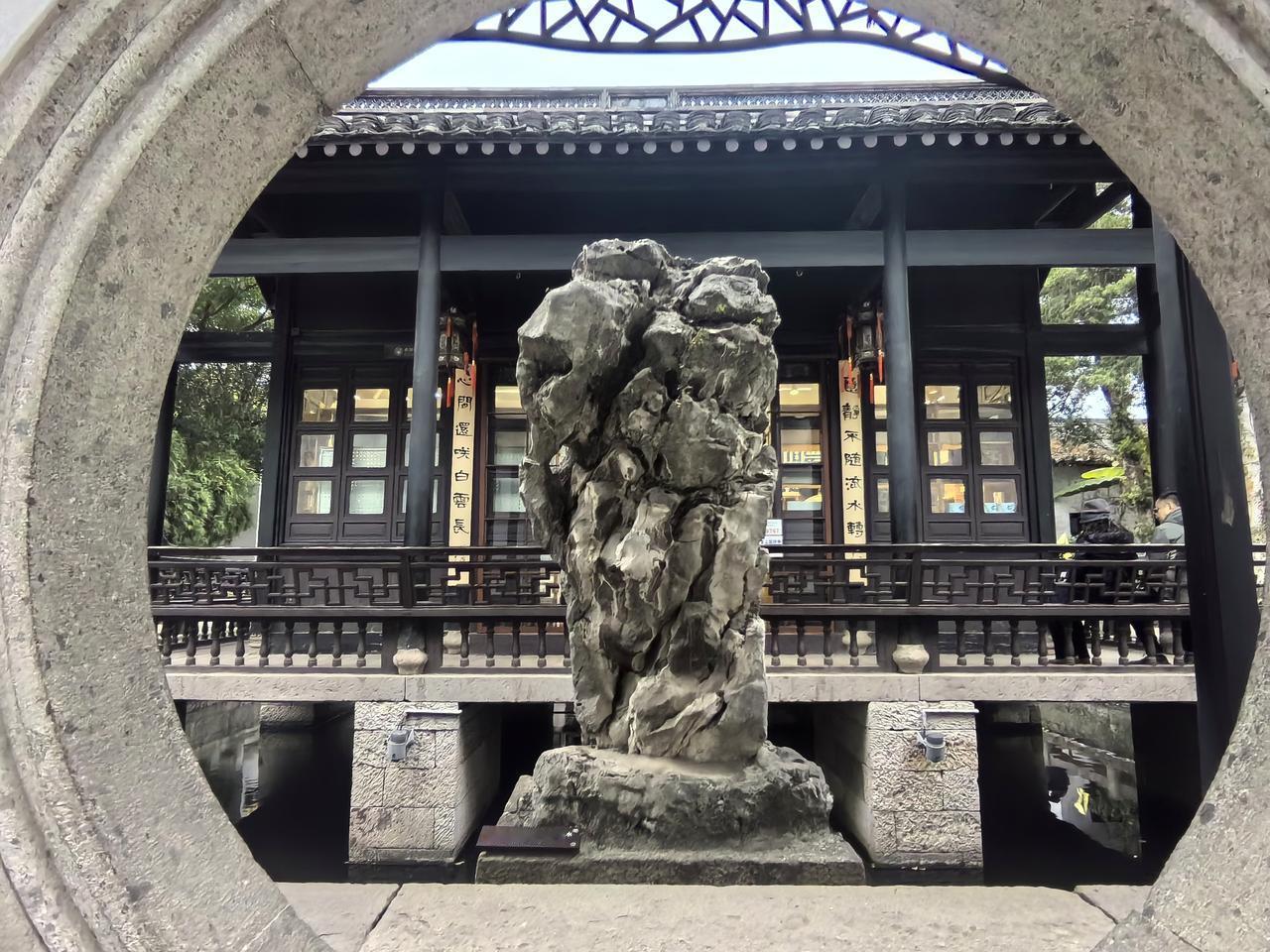 【热评】切莫把人生当戏演中戏落马院长曾是章子怡袁泉老师中戏院长落马的消息一