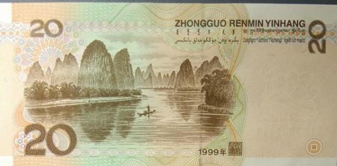 〔桂林山水甲天下〕碧水萦回，青山环黛，漓江自是人间绝胜。一江清澜似凝翠