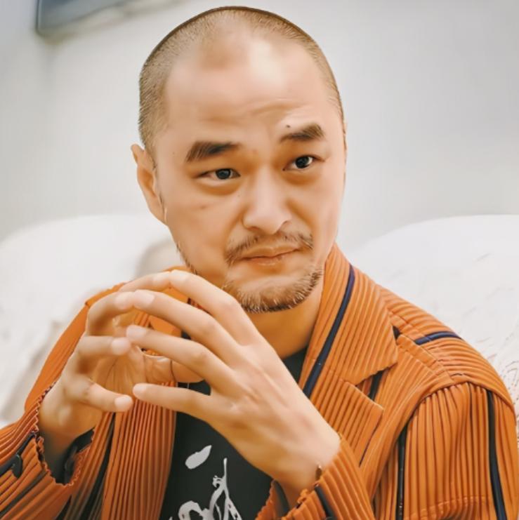 “我就是好色，我当妇科医生，我能光明正大地看女人。1998年，一位年仅29岁的医