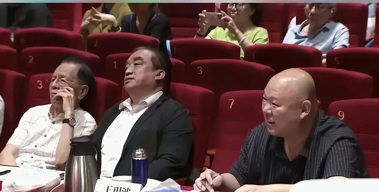 真的假的？德云社有参加北京相声节，八队的赵云侠还那了个三等奖现如今互联网消息鱼