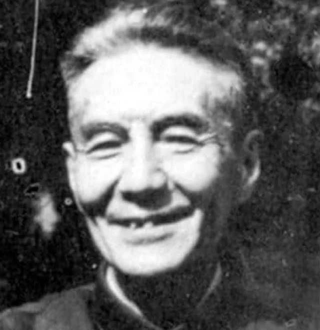 1959年，国军中将卢浚泉被特赦，成了第一批被特赦的战犯，沈醉、范汉杰酸溜溜地说