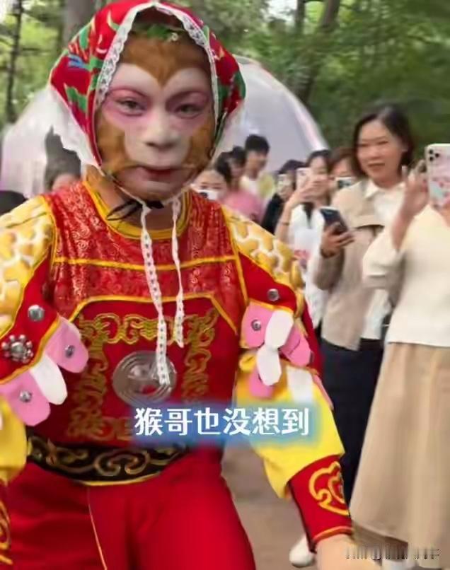 2026年8月4日，网上爆出一桩让人越看越无语的荒唐事，彻底点燃了网友的怒火。长