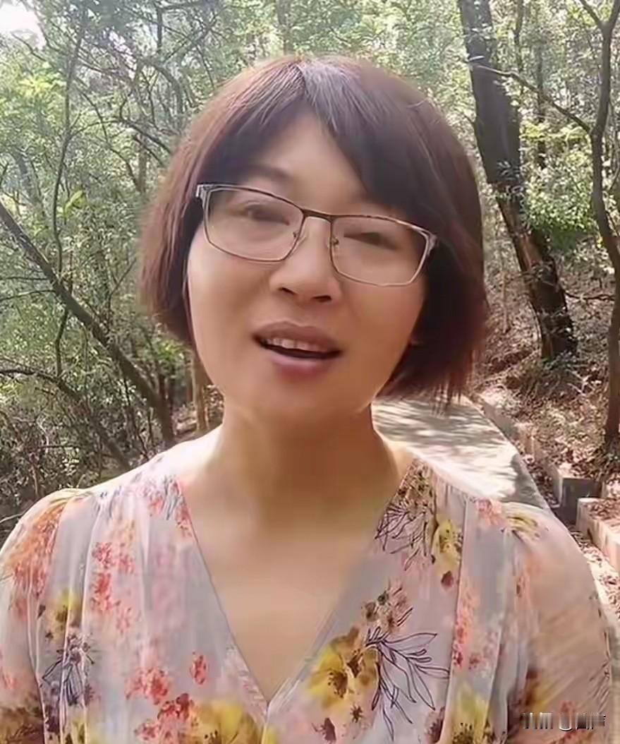 41岁设计师魏祥英去世大厂工作工资老高，熬夜加班是常态去世原因是肠癌医治无