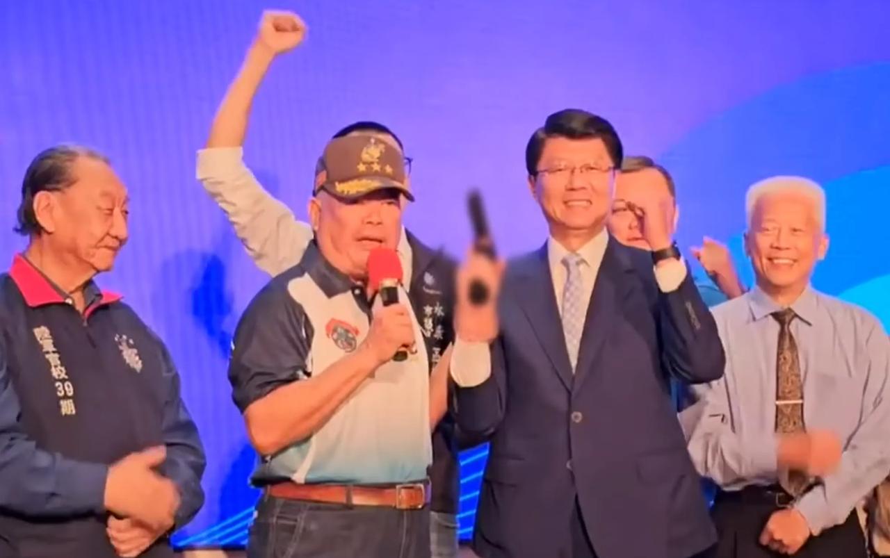 造势要“开一枪”　绿议员威胁：法办谢龙介就是这么简单国民党征召蓝委谢龙介参选