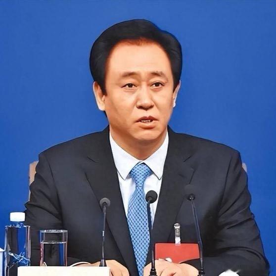 《许家印2.4万亿爆雷，刘銮雄亏170亿，张近东200亿打水漂，只有这...