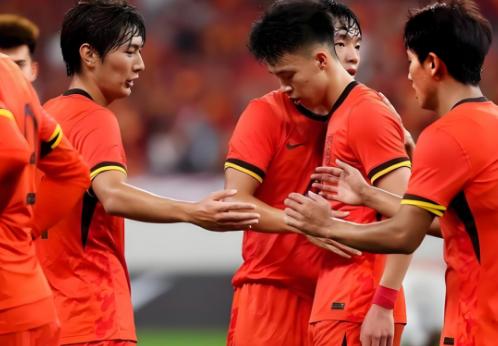 演都不演了？U23国足输球仅2天，恶心一幕发生，安东尼奥没说错。0比4输给日