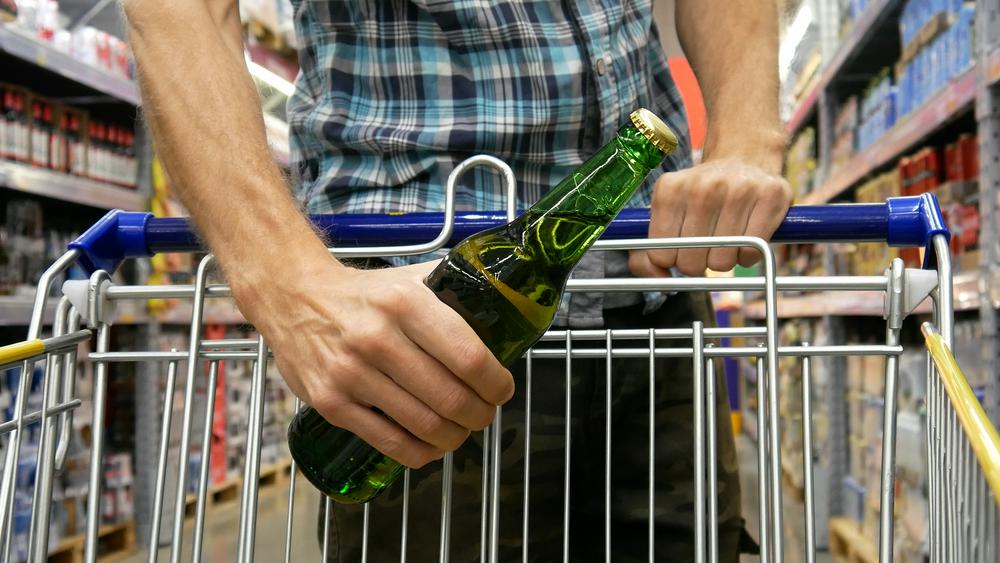 双节白酒市场观察: 名酒销售遇冷, 低端酒市场表现平稳