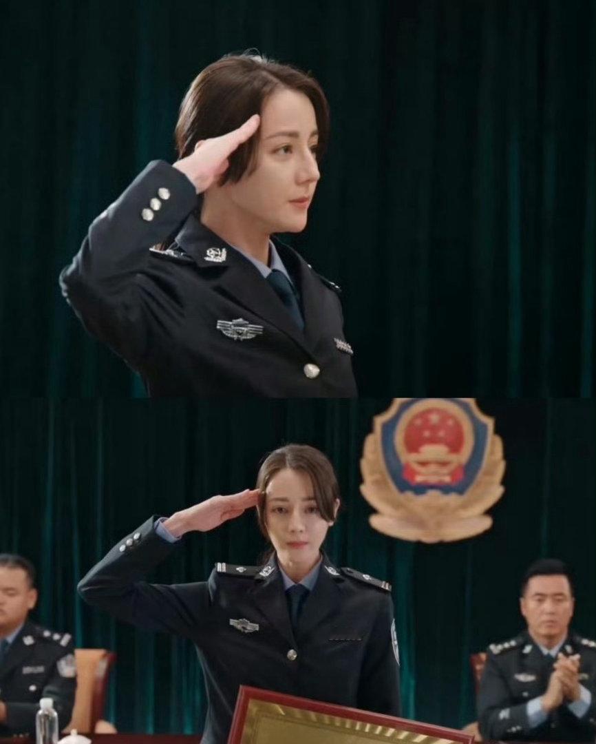 迪丽热巴和杨紫谁更适合警察造型？