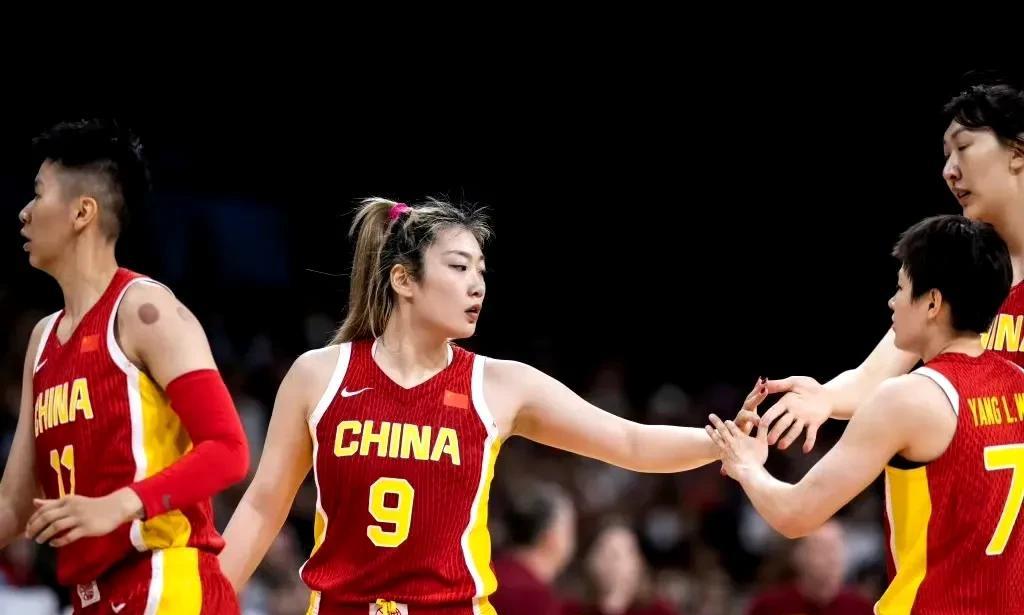 李梦继续缺席！中国女篮集训大名单出炉！北京时间8月15日，中国篮协公布最新一期