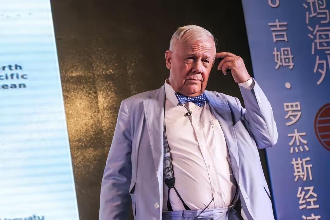 84岁的传奇投资人吉姆·罗杰斯又有惊人之语啦！这位“商品大王”曾准确预测1987