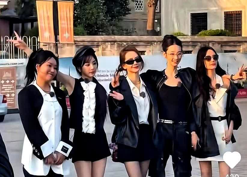 在土耳其偶遇李雪琴录综艺看了她和四个美女明星的同框，有点明白人家为啥能在