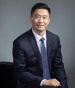一位资深银行行长说透了贫富的真相：有钱人只要不沾赌博，几乎不可能返贫。钱生钱