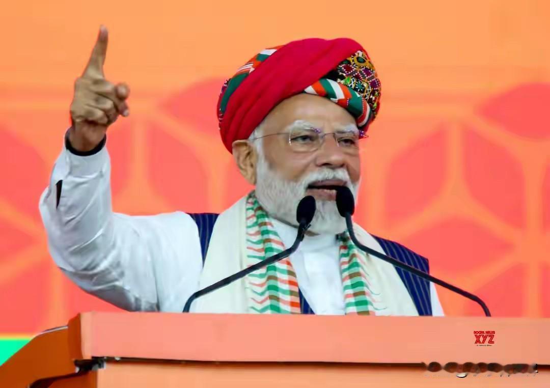 印度首都一声爆炸震动全国，莫迪随时会按下开战按钮？新德里红堡旁炸响汽车弹，1