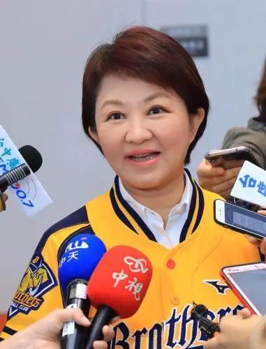 卢秀燕这下有好戏看了！因为军购协商再一次破局，原因是国民党党团内部还需要商量，尤