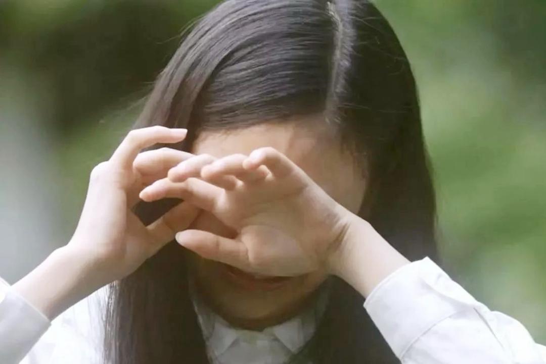 女子打牌输了15万，老公打了她一巴掌，她跑去了外地5个月，老公没联系她，她也没联
