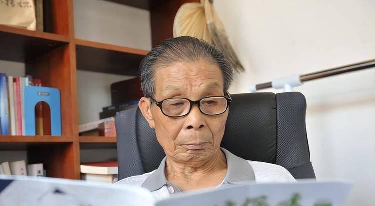 1991年，寿光县委书记王伯祥调任，前往潍坊担任副市长，然而他在临走前，竟将院子