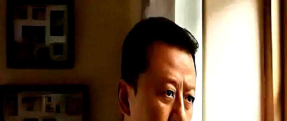 《父母爱情》里，欧阳懿平反后忽悠江德福投资，结果一家损失八九万块钱。很多人骂他