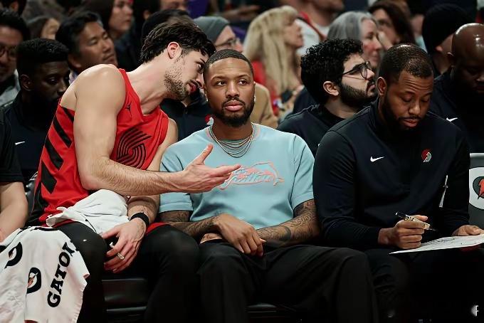 什么鬼？利拉德还是把自己当成开拓者的老大吗？利拉德：阿夫迪亚是最适合与我搭档的那