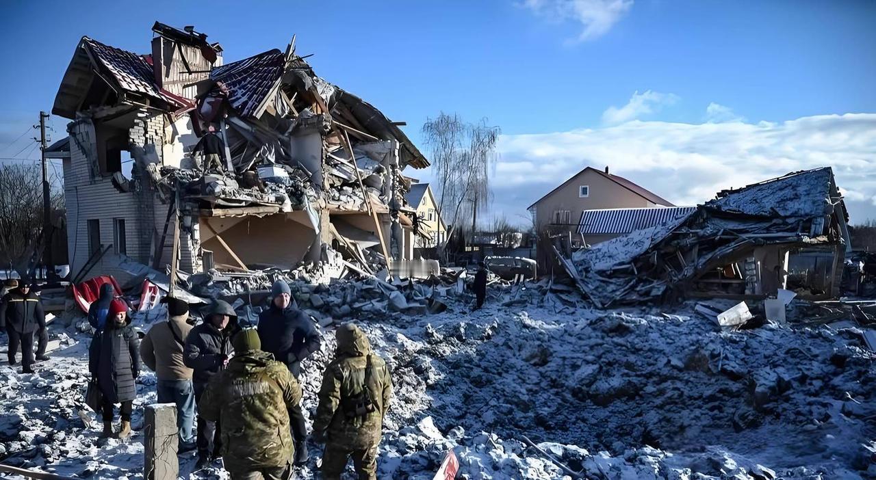 泽连斯基赌上一切！莫斯科遇袭引爆连锁反应，欧洲已无退路？“泽连斯基这步棋，