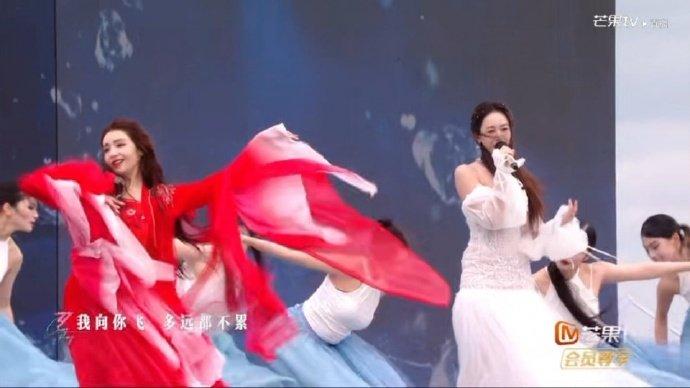 李晟是不是预定了浪姐6的C位了？ 在乘风2025年度席位争夺直播赛中，只有李