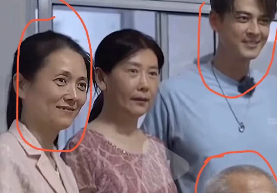 没人觉得，郭品超这个人很奇怪吗？直到看到他回老家探亲，我才明白了，你