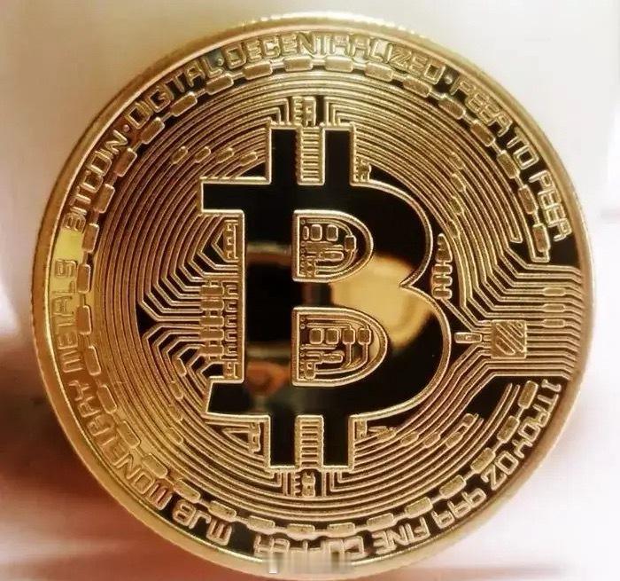 2009年花1000块买比特币，现在值多少钱？7.75亿！按2026年1月25日