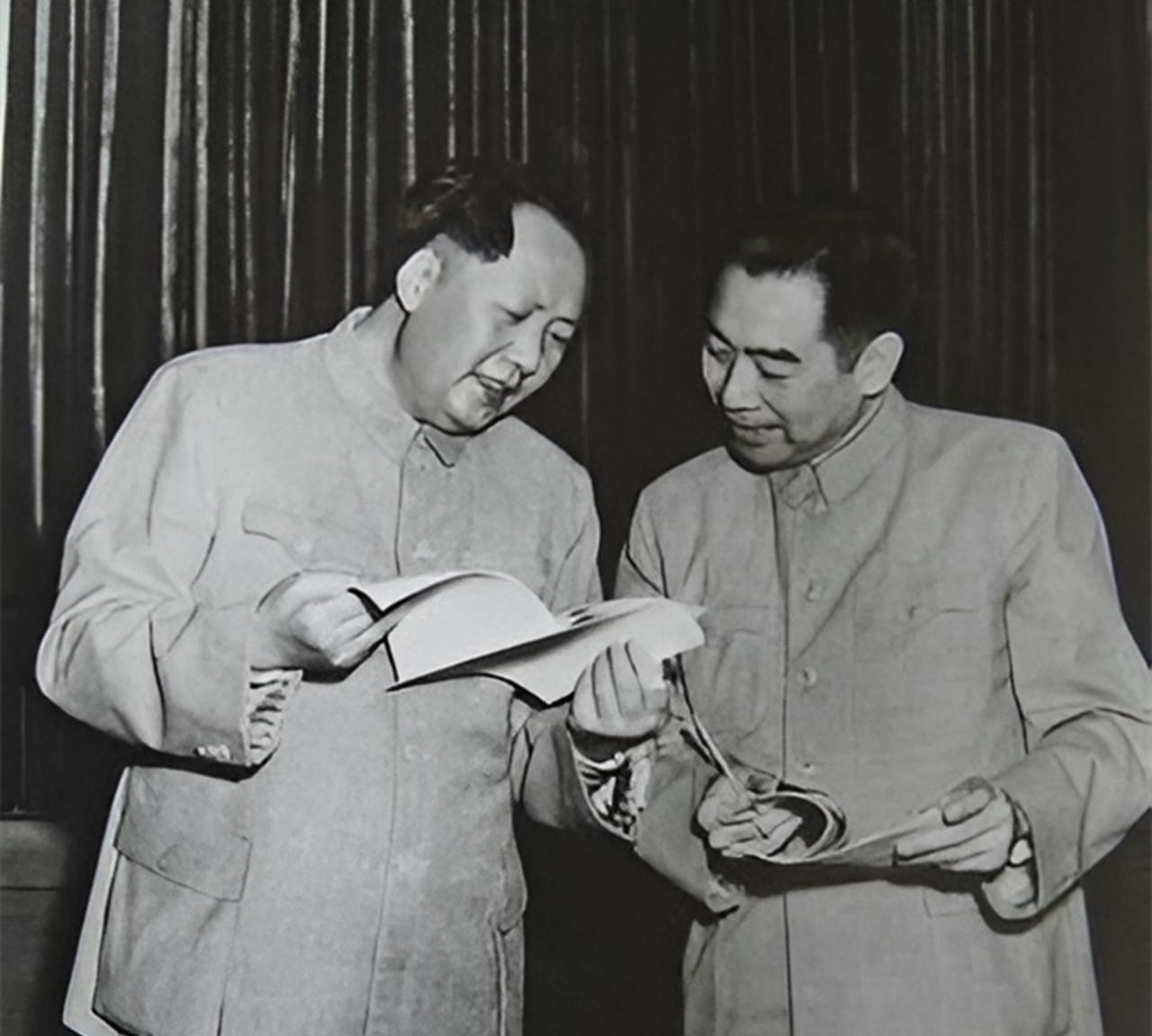 1954年，犹太人“好心”送我国核武器原料，毛主席和周总理得知后，并没有欣喜若狂