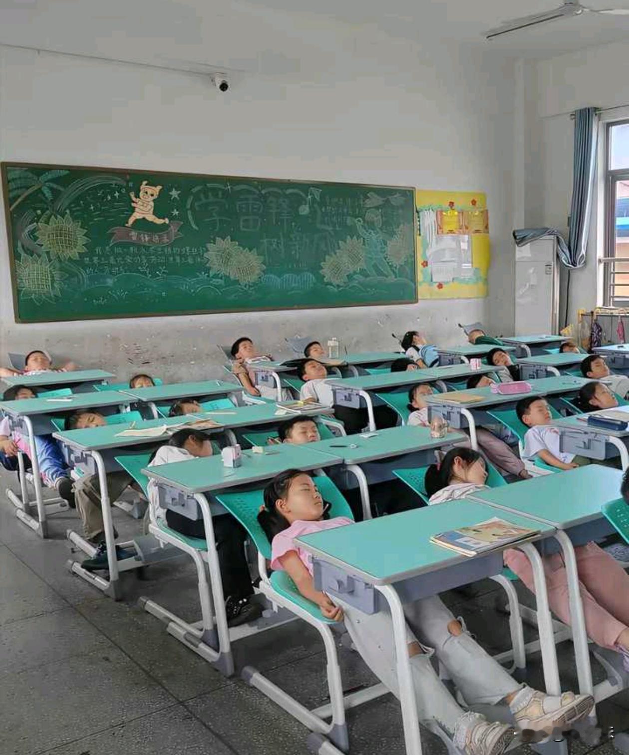 这个椅子设计的可以，你们觉得呢？