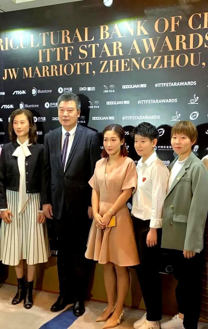 终于破案了李隼女儿结婚，全网都在寻找莎莎是谁说莎莎没去的呢在李隼女儿