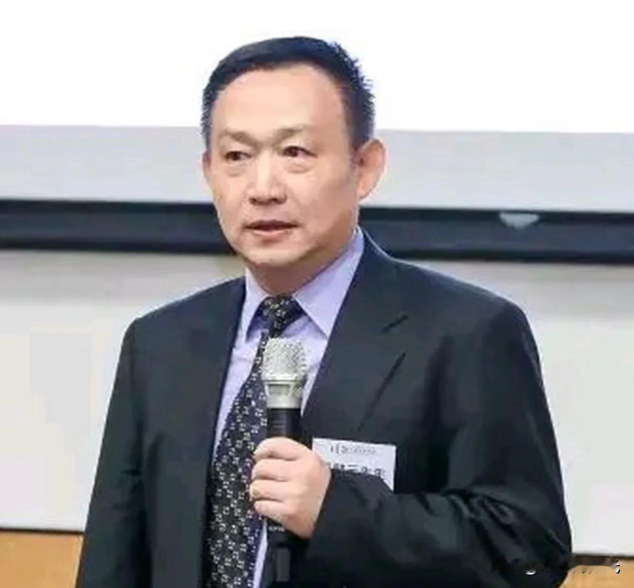 卢麒元这一嗓子，直接把遮羞布给扯下来了。就在大家琢磨“十五五”怎么干的时候，