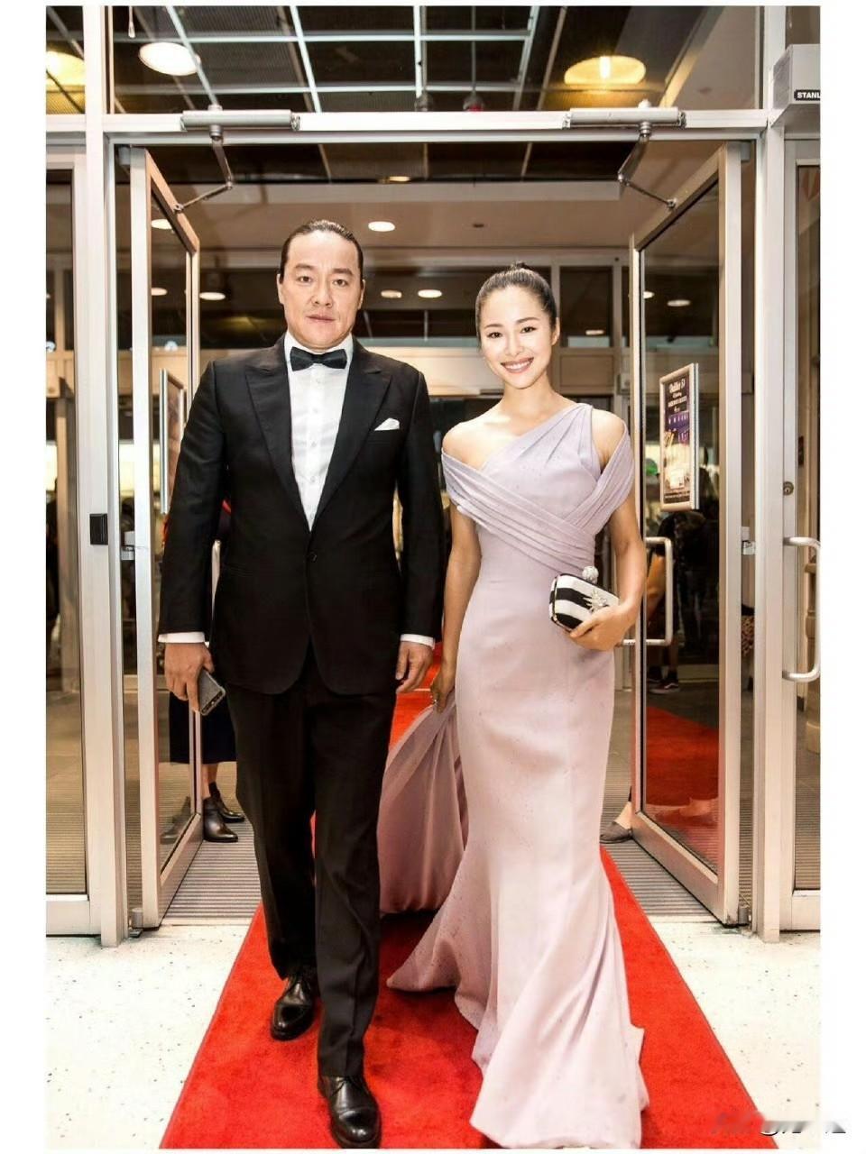 娱乐圈又一个狠人诞生了！直到江一燕宣布离婚了，我才知道江一燕结婚了，还有