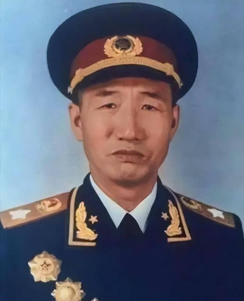 徐向前兵团为何所有直接上级领导几乎全部被有意支开，毛主席这样安排背后有何深意？