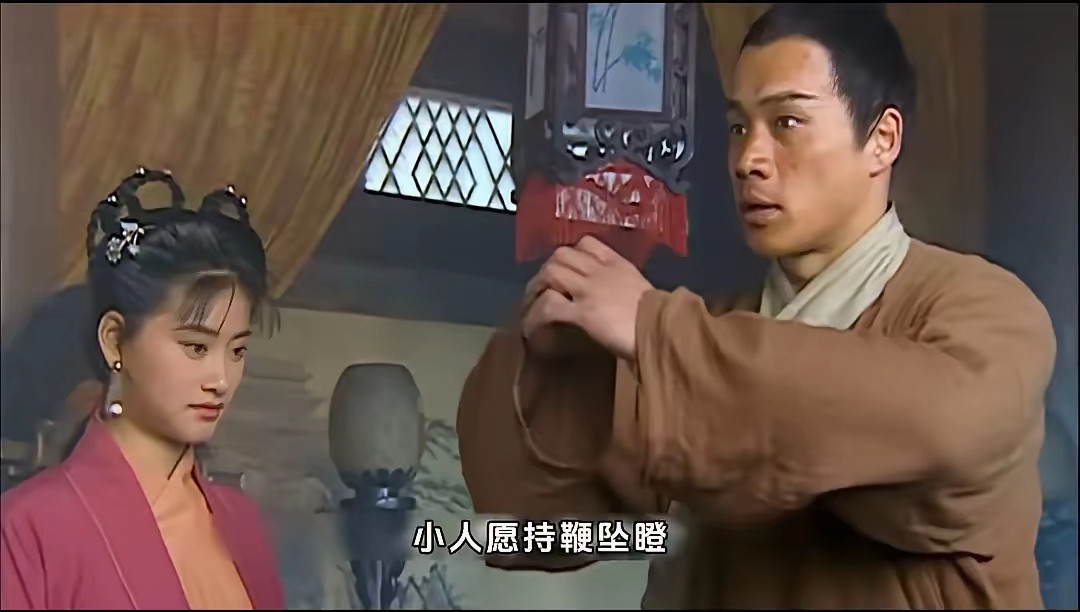 这张督监就是个二货，武松都下跪说“小人愿执鞭坠镫，服侍恩相”，他应该趁势收了武松当亲信才对，居然会联
