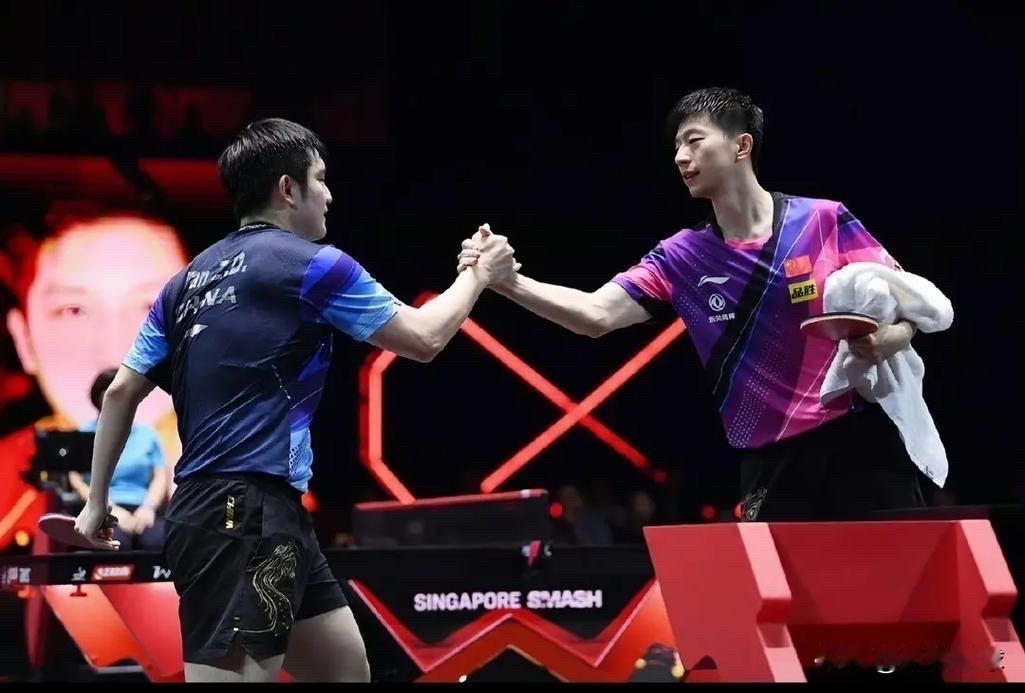 常有人问：樊振东和马龙，究竟谁更伟大？我先说个结论，再说我的理解，说错了大家