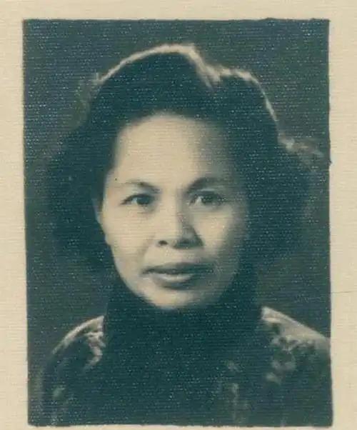 “我是周恩来曾经的妻子，我想见一见他！”1953年，一妇女来到中南海求见周总理。
