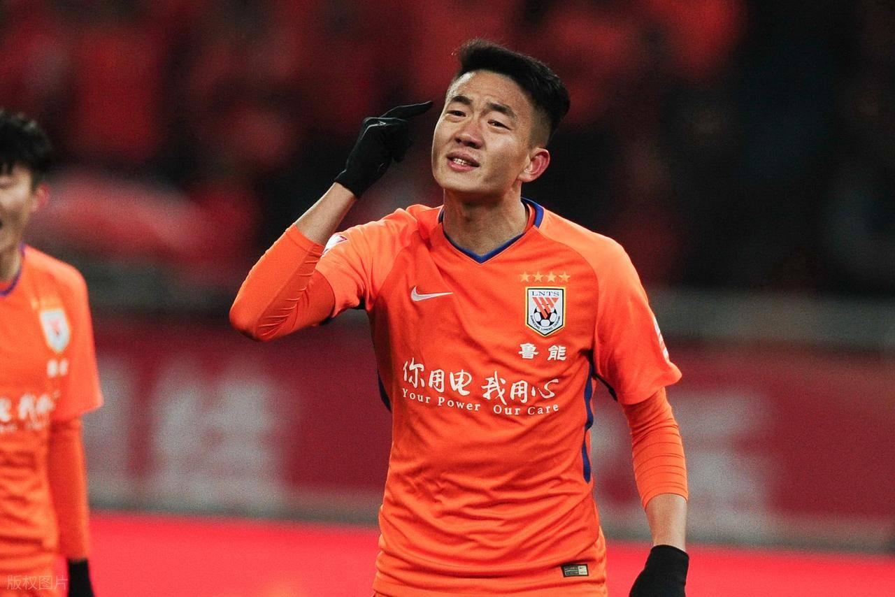 戴琳风波告一段落！根据国内媒体李平康的描述，前国脚戴琳欠球迷的钱已经还清，戴琳