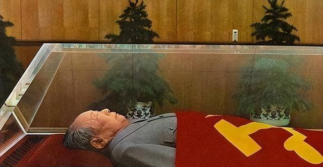 毛主席遗体防腐每年花费无数，而永久保存的水晶棺，纯度高达99.99%，价值更是