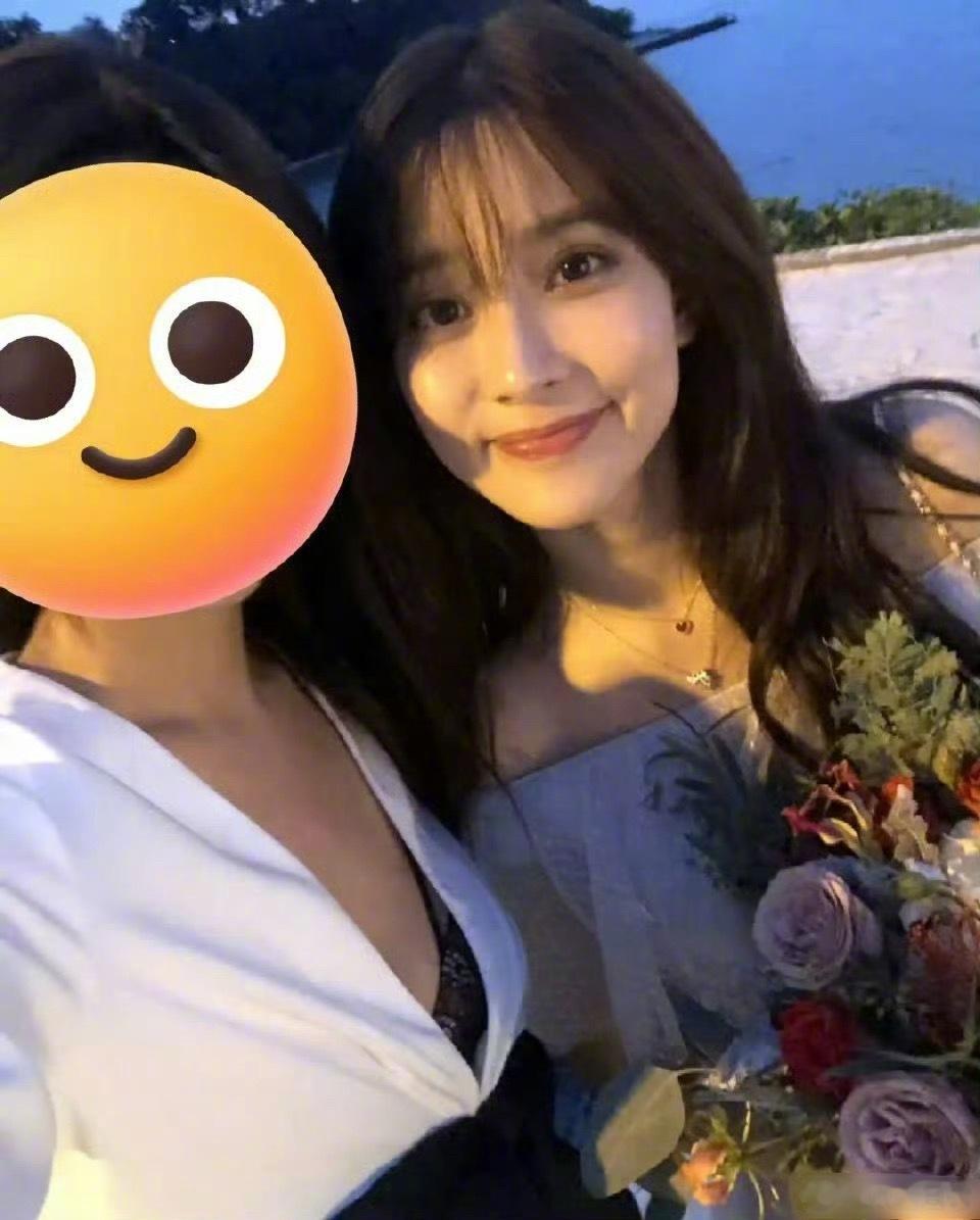 孟子义给朋友当伴娘的旧照孟子义当伴娘旧照​​​