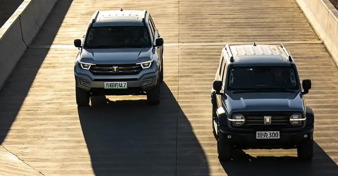 方盒子SUV卖爆了？我偏说这是硬派越野的最后一场假高潮。都在说方盒子造型火得一