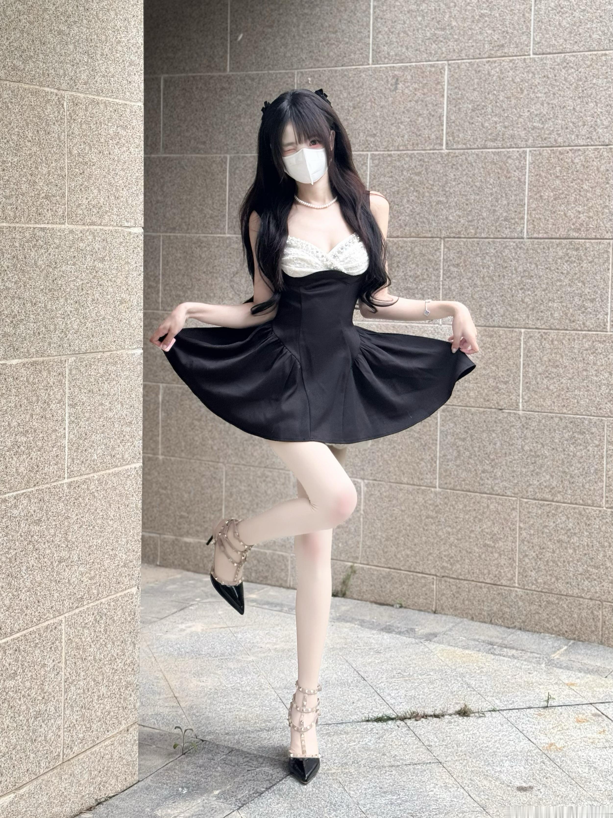 穿这样去约会可以硬控你几秒​​​