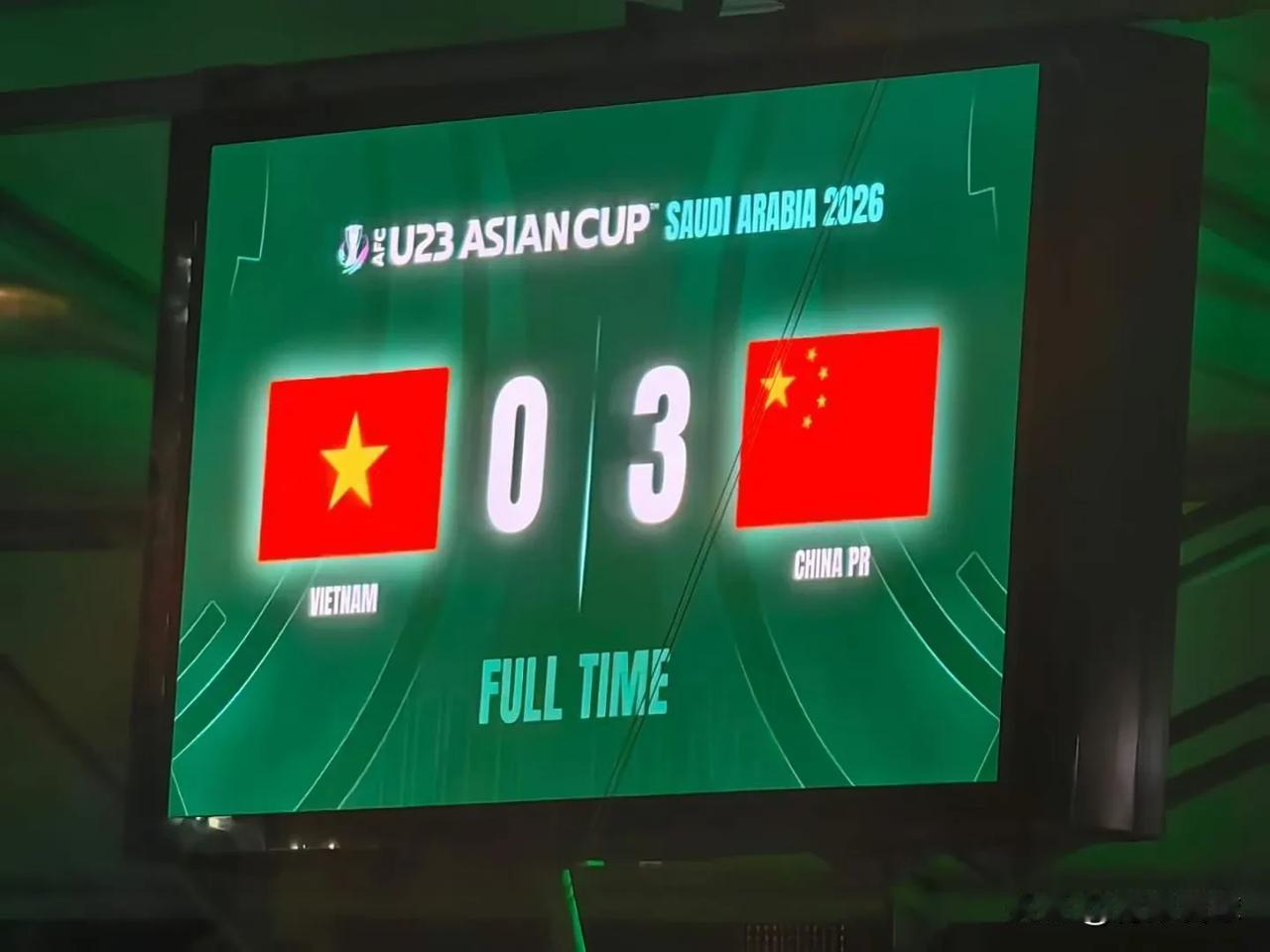 国足之前是故意示弱，3比0大胜越南后，国足终于展现了自己是亚洲超一流强队的真实面