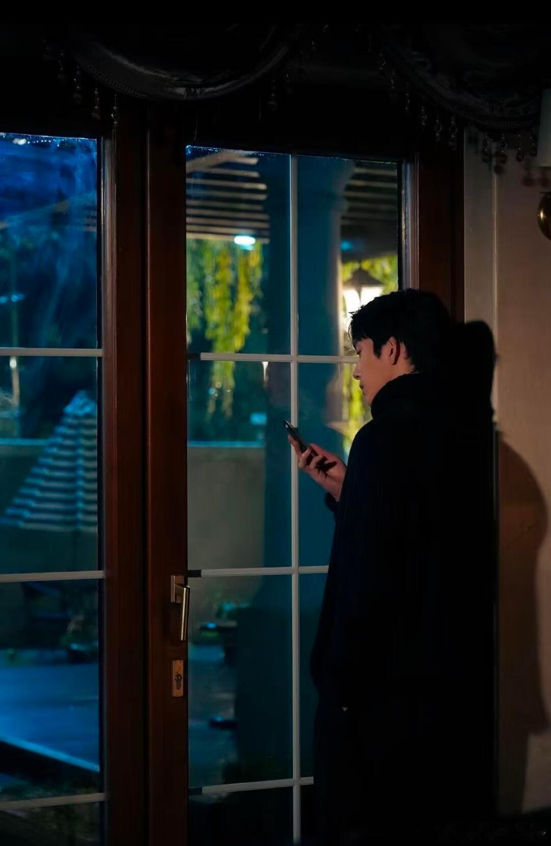 井柏然给栾念做的PPT井柏然：谢谢每个认真爱过这个故事的人栾念是幸运的，幸运的是