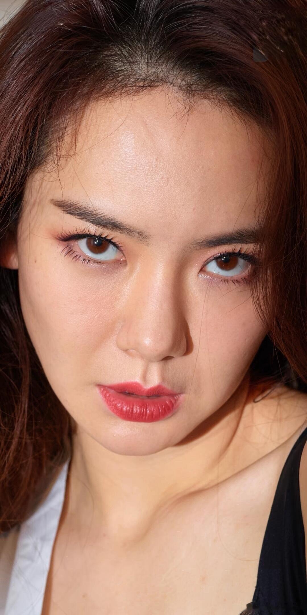 戚薇无美颜无滤镜怼脸生图！！！